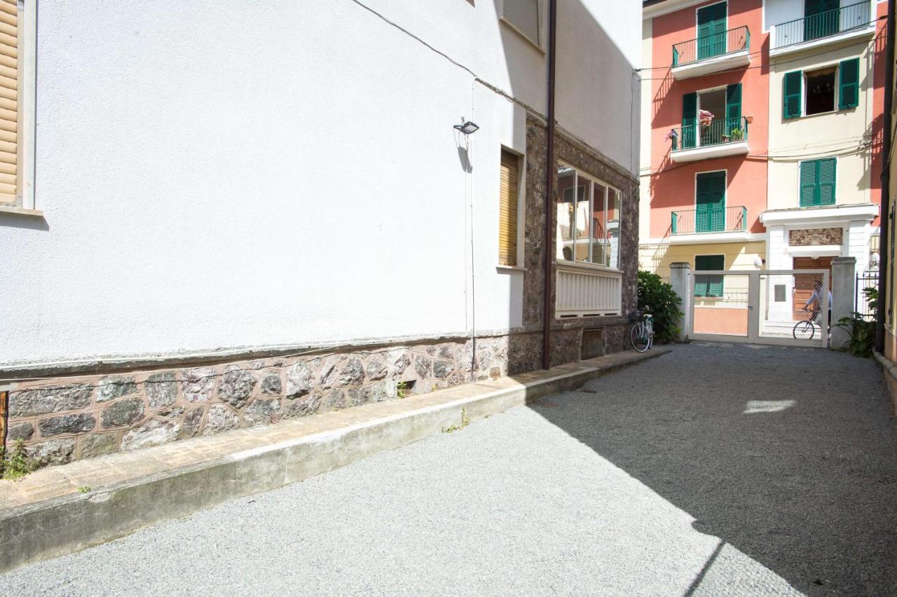Aquarium By The Sea Apartment Levanto Exterior photo