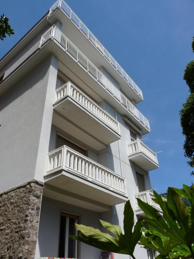 Aquarium By The Sea Apartment Levanto Exterior photo
